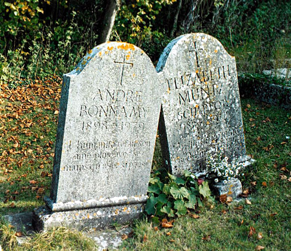 The grave of Elizabeth Muntz.  Renown sculptor Elizabeth Muntz and her life-long colleague-companion Andre Bonnamy are buried next to each other at Chaldon Herring.
