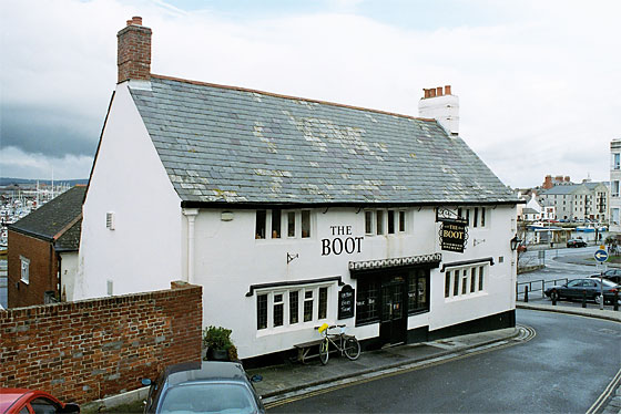 The 17th century Boot Inn, one of the oldest public houses in Weymouth: it is reputed to be haunted!
