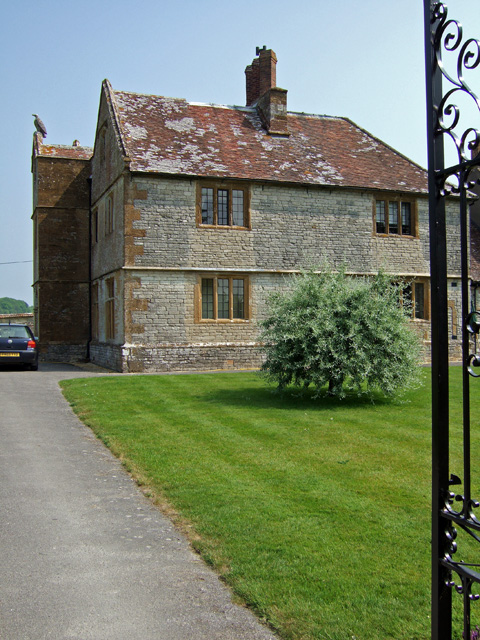The Manor House at Wynford Eagle home of the Sydenham Family. Photo by Mike Searle. For information about the photographer click on the photo.)